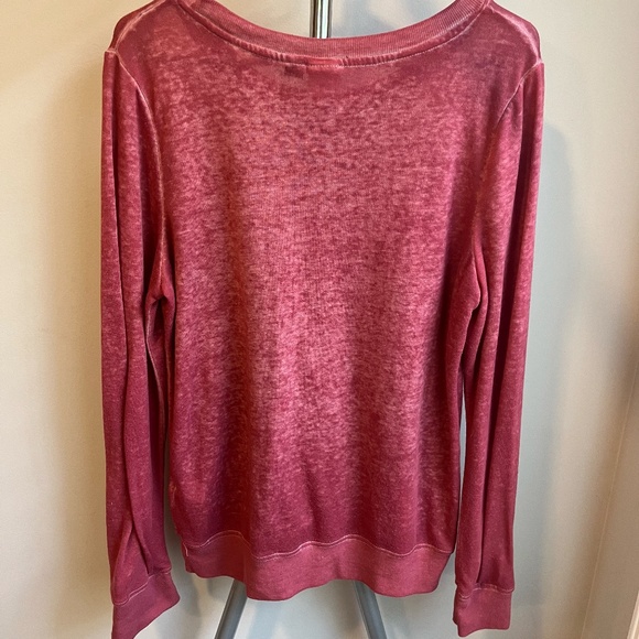 Maroon Disney Lion King "Hakuna Matata" Distressed Long Sleeve Top (M) - Picture 2 of 5